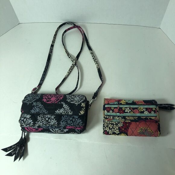 Vera Bradley Wallets Lot of 2 Crossbody Northern Lights and‎ Happy Snails C3 - Picture 1 of 16